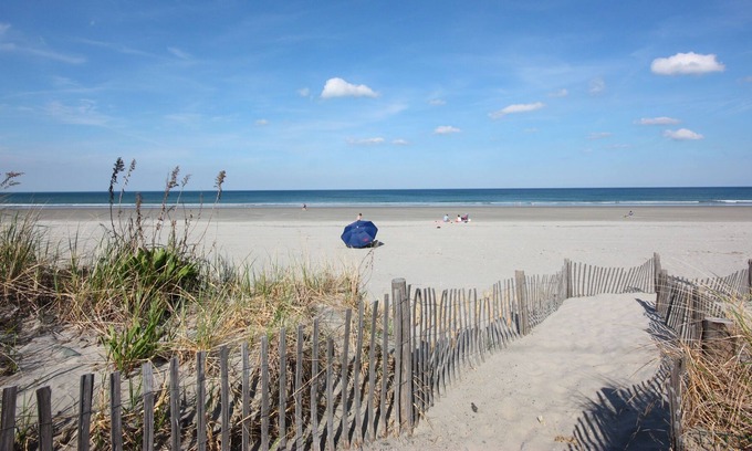Kenberma Maison | «Ocean's One-Eleven» Nantasket Beach Summer Paradise