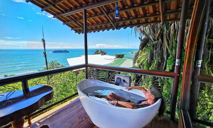 Manuel Antonio Station Balnéaire | OCEAN SKY LOFT AIRPLANE HOME sleeps 8