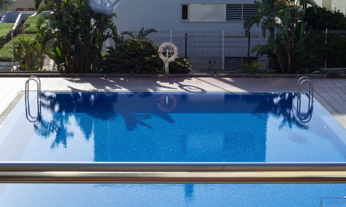 Punta del Hidalgo Appartement | Appartement avec piscine partagée, vue sur la mer, Wi-Fi et terrasse.