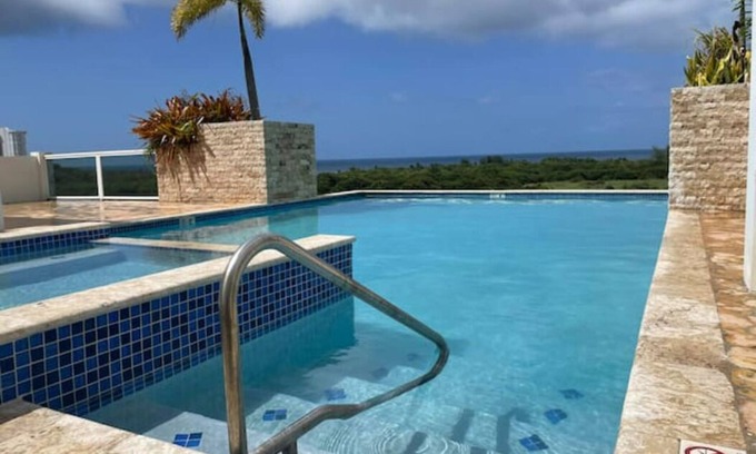 Luquillo Appartement | Ocean view apartment- close to beaches and Yunque