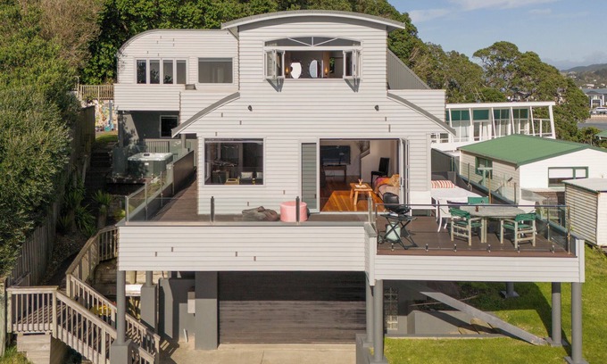 Tairua Maison | Ocean View Beach Beauty - Tairua Holiday Home