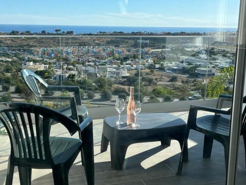 Patio Appartement | Ocean view by Charmes B