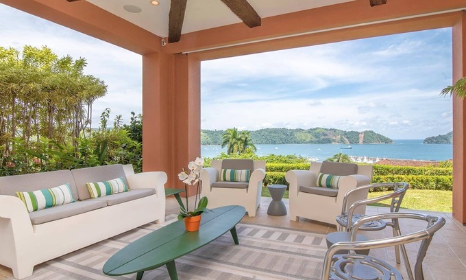 Herradura Copropriété | Ocean View, Modern Luxury w/Jacuzzi & access to all amenities!