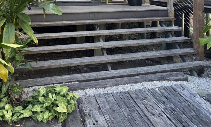 King Scrub Maison | Ocean view Mountain Top Treehouse Style Home