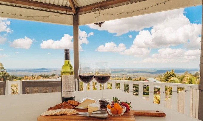 Mount Mellum Maison | Ocean View Rd Mt Mellum · Stunning Home in Mt Mellum Panoramic Coastal Views