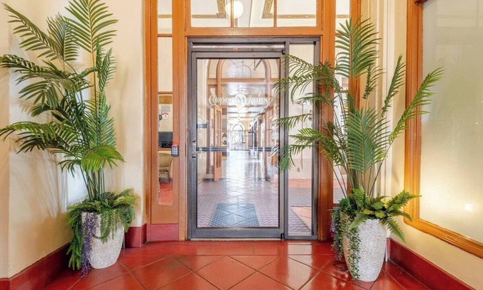 East Village Copropriété | Ocean View Retro Studio Walking distance to everything!