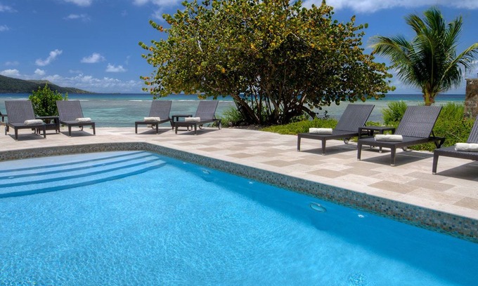 Scrub Island Appartement | Ocean View Room with Balcony Perfect for Couples Seeking Relaxation