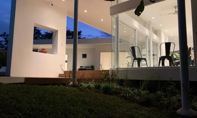 Montezuma Maison | Ocean View Villa- 2 minutes to beach! Great Wifi!
