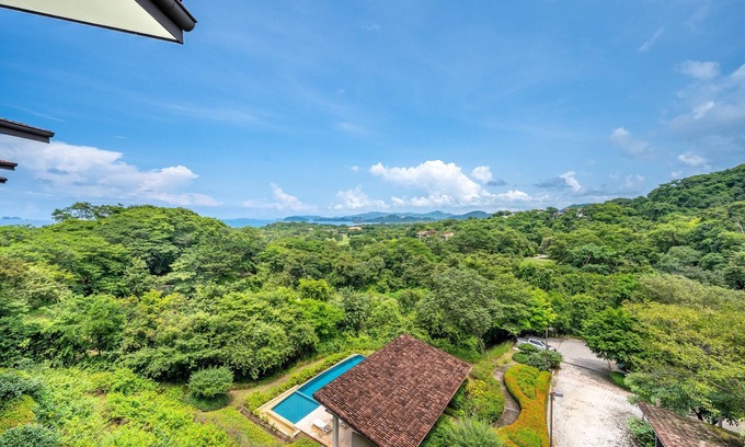 Playa Conchal Copropriété | Ocean View w Pool Roble Sabana in Reserva Conchal