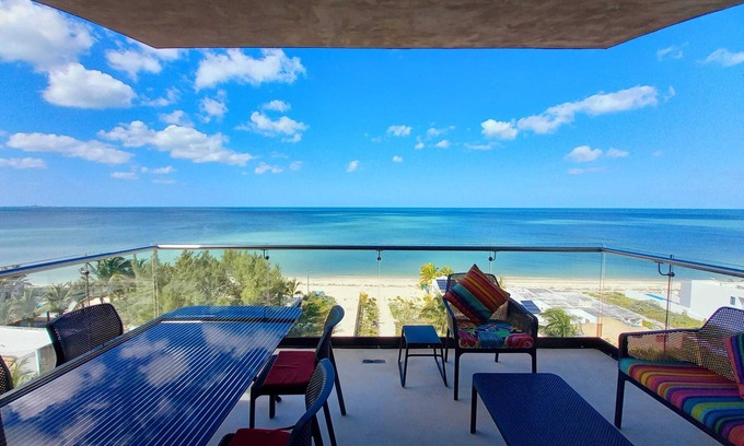 Chicxulub Puerto Appartement | Ocean views from all rooms, Beachfront Paradise