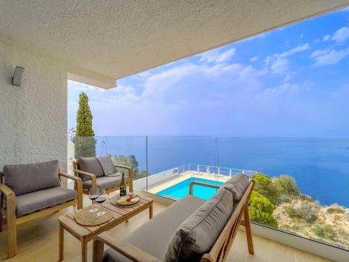 Enix Appartement | Ocean views from every corner