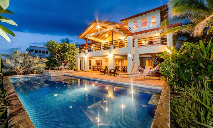 Playa Negra Maison | Oceanfront 5 chambres avec piscine incroyable, vue sur l'océan et le coucher du soleil!