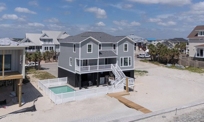 Inlet Harbour Maison | Oceanfront 7 BR Beach House with Private Pool! - Seas The Day