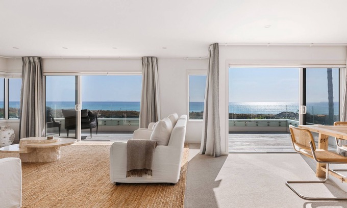 Papamoa Beach Maison | Oceanfront Oasis ~ Papamoa Beach - Beyonder Holiday Homes