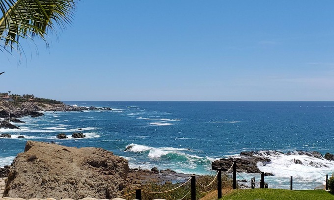 Cabo Bello Copropriété | OCEANFRONT / BEACHFRONT CABO CONDO AU NIVEAU DU SOL w / VUES ÉTONNANTES DE LA PLAGE