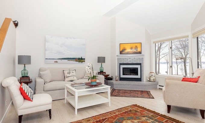 Glen Cove Copropriété | Oceanfront Condo surplombant Rockland Harbor et la jetée. Permis n ° STR19-71