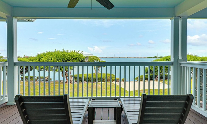 Marathon Maison | Oceanfront Duck Key Villa: 2 Marinas Steps Away!