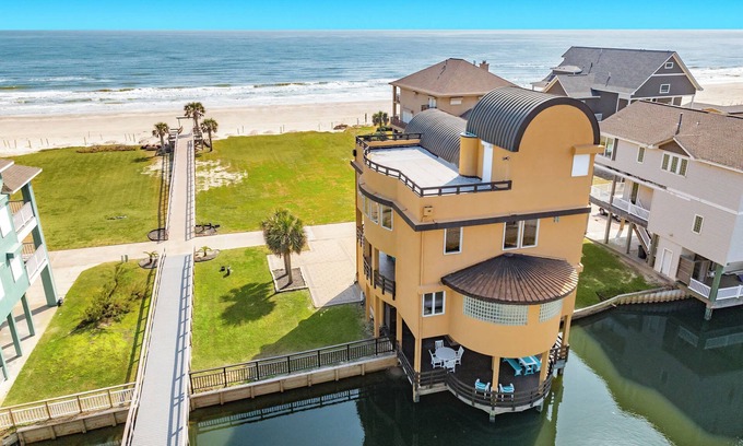 Jamaica Beach Maison | Oceanfront! Elevator, Unobstructed Beach Views!