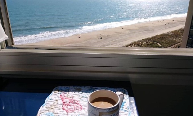 North Ocean City Copropriété | Oceanfront ~ Sunrises ~ The Ocean View ~ On The Beach ~ Minutes To The Boardwalk