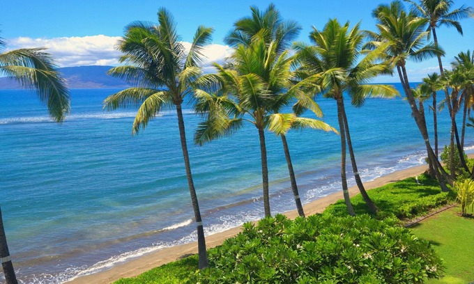 Historic Lahaina Front Street Appartement | Oceanfront Serenity – 4th Floor Dream at Lahaina Shores