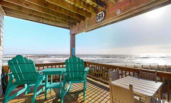 Avon Copropriété | Oceanfront- Tressa Terrace - Beachfront - Amazing Ocean Views - Large Pool