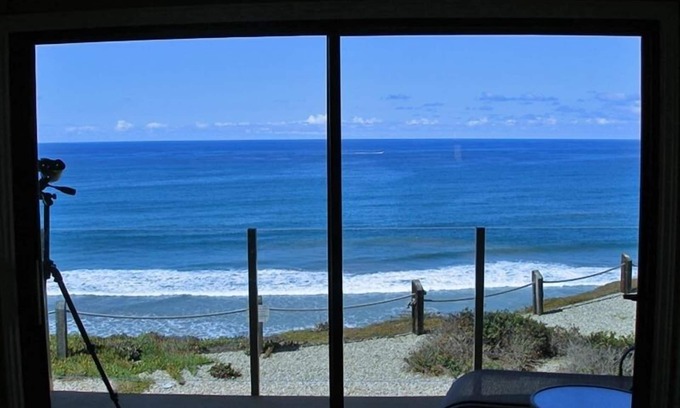 Solana Beach Copropriété | Oceanfront! Vue dégagée - unité de coin - entièrement rénovée