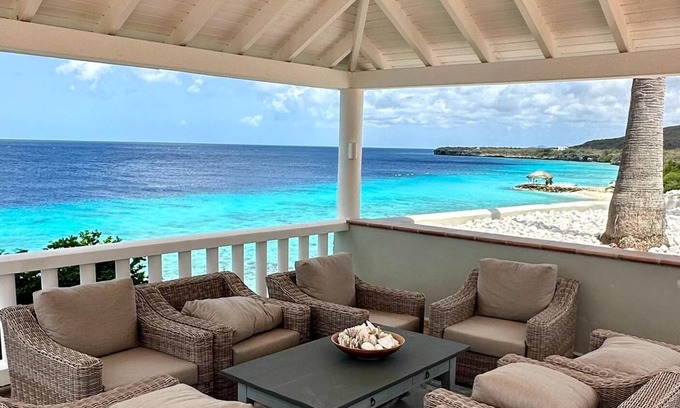 St. Marie Villa | OceanFront Villa-10Guests-Pool-Full AC-2 min walk to the Beach-Restaurants, Spa.