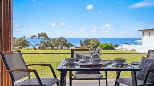 Sapphire Beach Maison | Oceanfront View - Pizza Oven, Pool, Beach