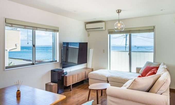 Yokosuka Maison | Oceanfront Villa Hale Kahakai