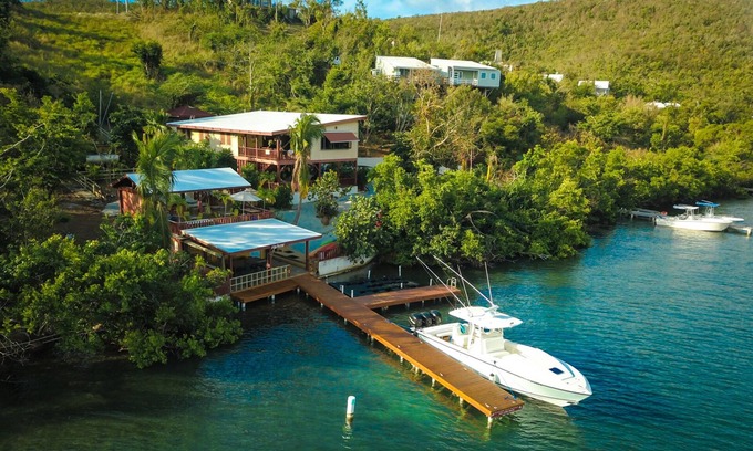 Fulladoza Bay Villa | Pelicano Oceanfront / De 195 $ - 1 450 $ / nuit, Cap. 2-18 invités