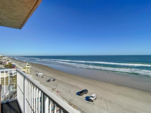 New Smyrna Beach Maison | Oceania Beach Club 706