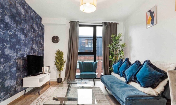 Bordesley Appartement | Oceanic Bliss: 2 BED 2 BATH + FREE PARK + Netflix