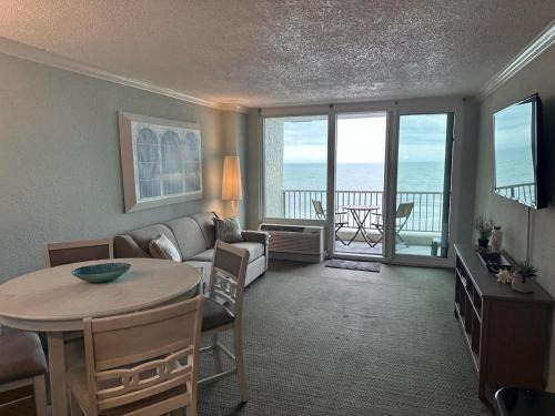 Almont Maison | Oceans Edge Escape