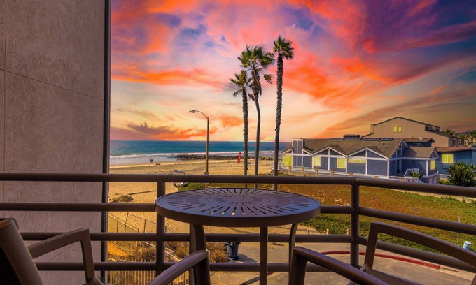 Imperial Beach Copropriété | Oceanview 3-bedroom Condo Steps to the water AC/WiFi/Pool/HotTub