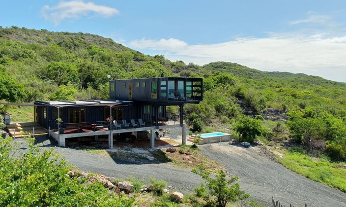 Carenero Maison | Oceanview 3BR COR-TEN House - w/view of Gilligan's Island