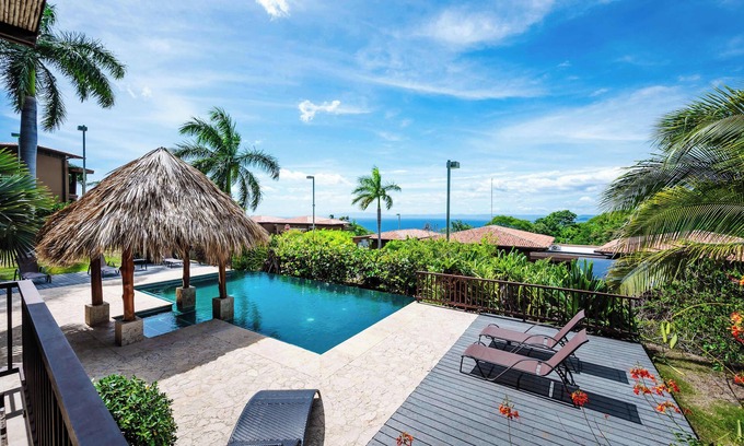 El Ocotal Copropriété | Oceanview Condo w - Pool & BBQ Grill