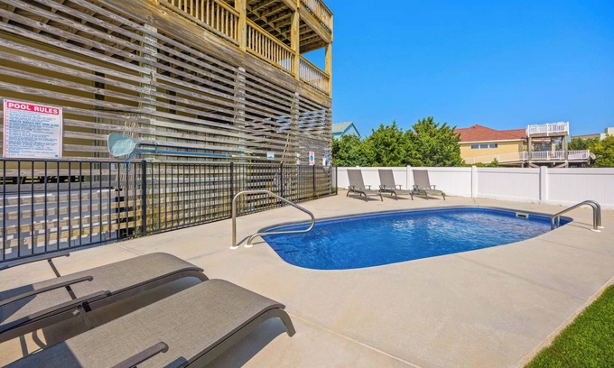 Waves Maison | SUMMER SAVINGS- Oceanview Dog Friendly w/ Saltwater Pool, Hot Tub, and Game Room