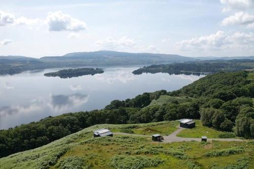 Dalmally Maison | Odhrán Lodge, St Conan's Escape: Home with a view