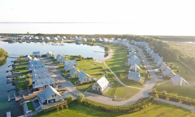 Tholen Maison | Oesterdam Resort by Interhome