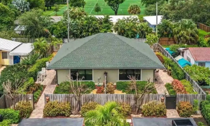 Victoria Park Maison | ❤️of Downtown/Duplex in Victoria Park!❤️