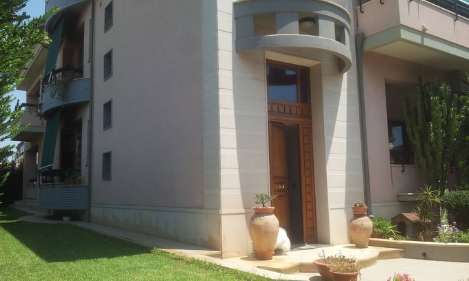 Avola Appartement | de "Pantanello" Elégant appartement dans une villa de 150 mètres de la plage fabuleuse.