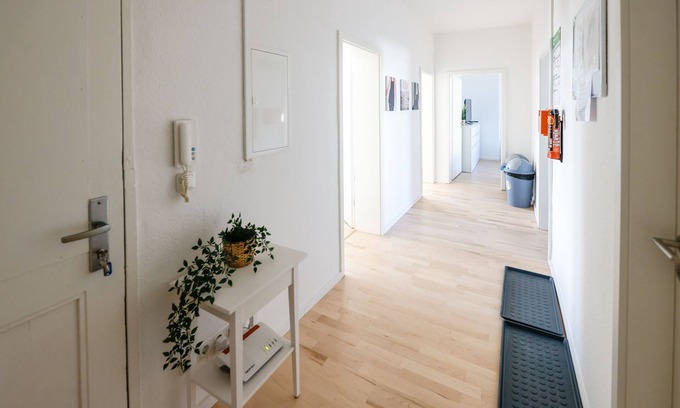 Offenbach am Main Appartement | OF02 - Apartment with balcony in Offenbach am Main, 86sqm, 3 rooms, max. 6 persons