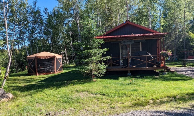 Garson Cabine | Off grid Rustic Cabin