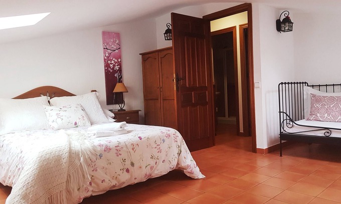 Nohales Appartement | OFFRE APPARTEMENT 2, CASA RURAL EL SAUCE, (4/6 PAX)
