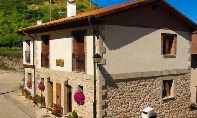 Bernedo Cottage | Gîte Gaztelubidea pour 6 personnes