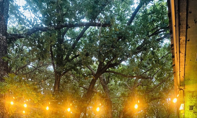 Okmulgee Maison | Okmulgee Lake house! Oasis in the Oaks, relax by the tranquil waters!