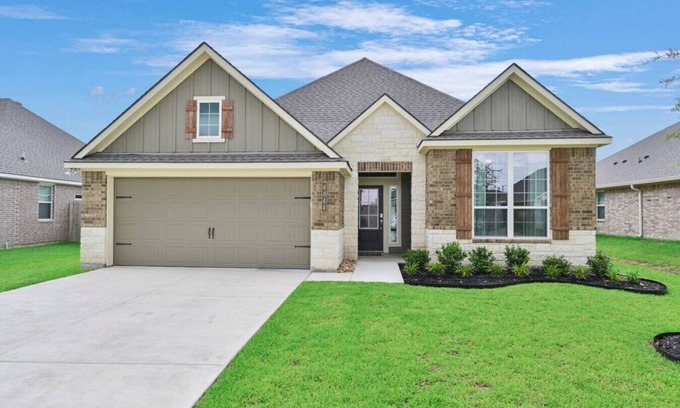 College Station Maison | Ol’ Army Escape ~ Beautiful & Spacious Retreat in Aggieland!