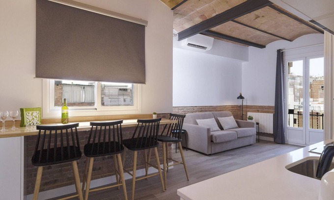 Sants-Badal Appartement | OLA LIVING CALID 2 SPOTIFY