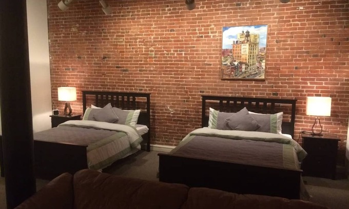 Center City East Copropriété | Old City - Spacious Bii-Level Loft