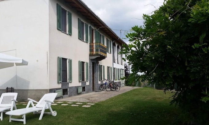 Simonetti Maison | Roatto: Grande maison de caractère avec jardin